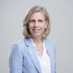 Rebecca Auer profile picture